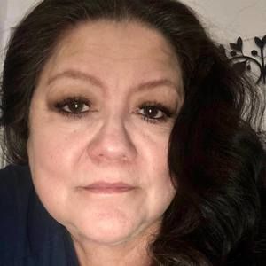 Meet your Posher, Emelda